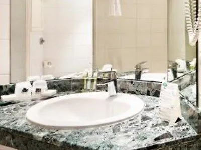 ****  Auteuil Tour Eiffel Hotel Paris France